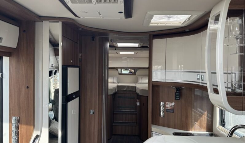 Carthago E Line I 61 XL Le Mercedes Benz pieno