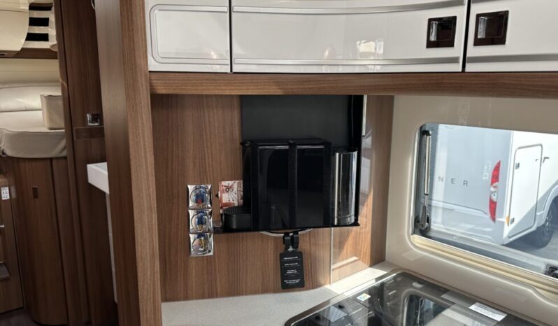 Carthago E Line I 61 XL Le Mercedes Benz pieno