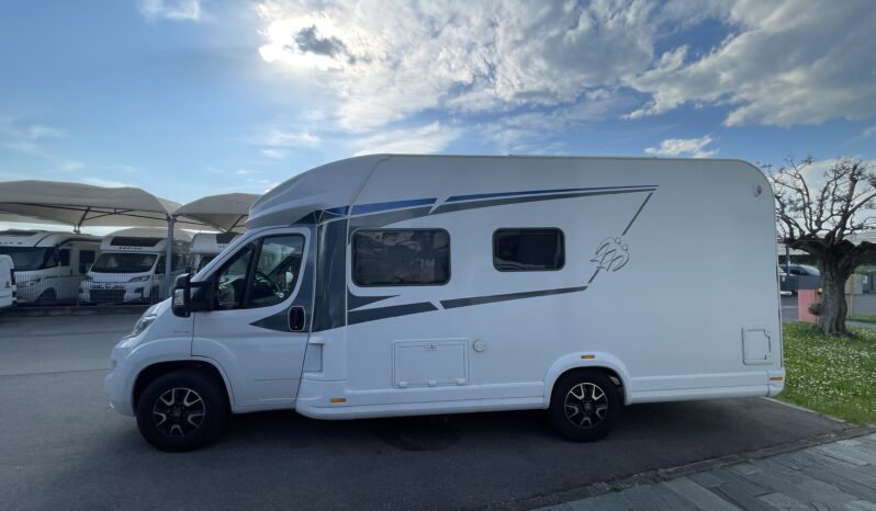Knaus Live Wave 650 MF pieno