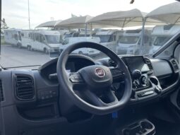 Knaus Live Wave 650 MF pieno