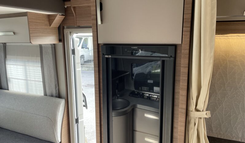 Knaus Live Wave 650 MF pieno