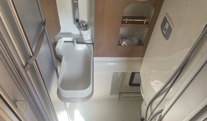 Malibu Van Compact 540 DB soffietto e cambio automatico pieno