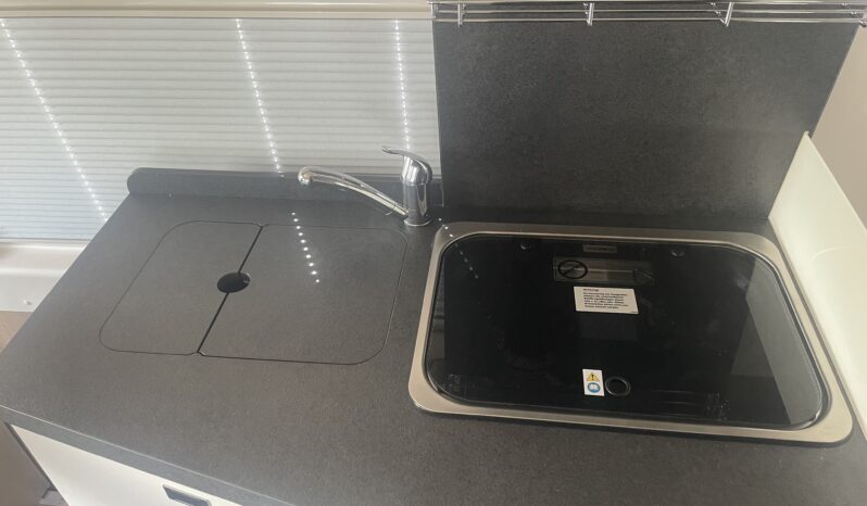 Malibu Van Compact 540 DB soffietto e cambio automatico pieno