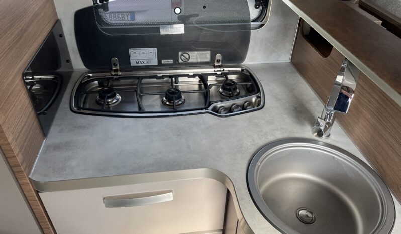 KNAUS Live Wave 650MF pieno