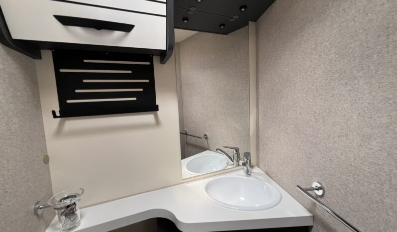 Mc Louis MC4-373 pieno