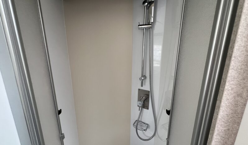 Mc Louis MC4-373 pieno