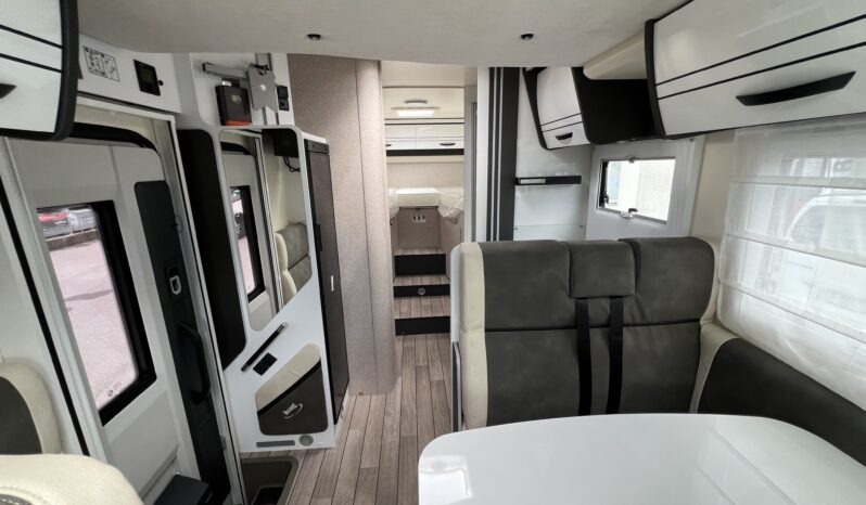 Mc Louis MC4-373 pieno