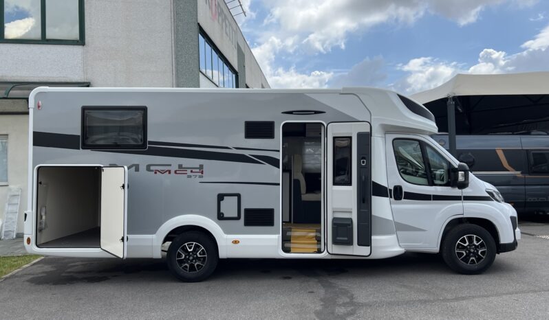 Mc Louis MC4-373 pieno