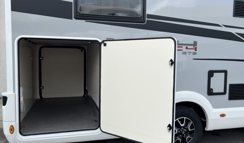 Mc Louis MC4-373 pieno