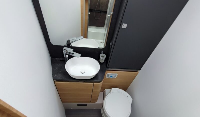 Adria Sonic Plus 700DC pieno