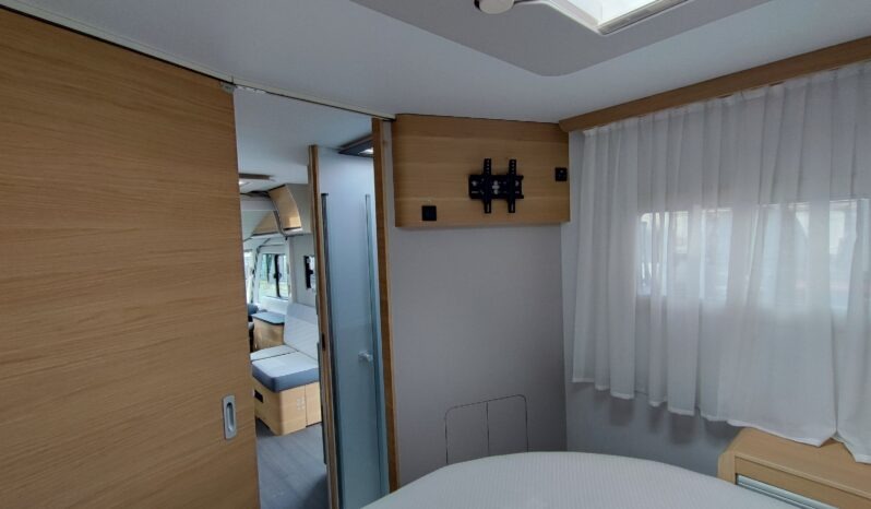 Adria Sonic Plus 700DC pieno