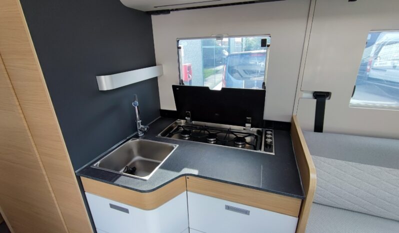 Adria Sonic Plus 700DC pieno