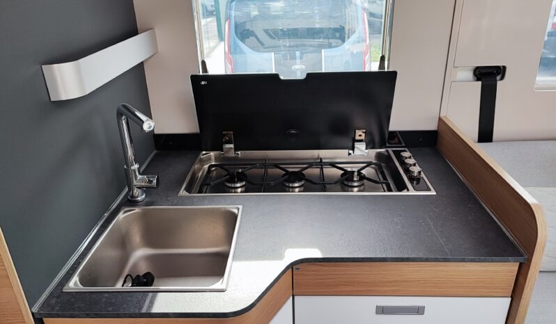 Adria Sonic Plus 700DC pieno