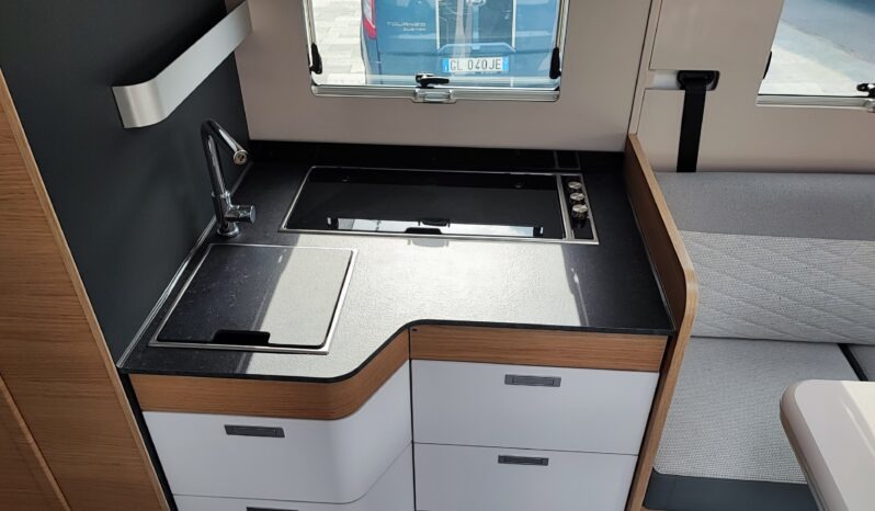 Adria Sonic Plus 700DC pieno