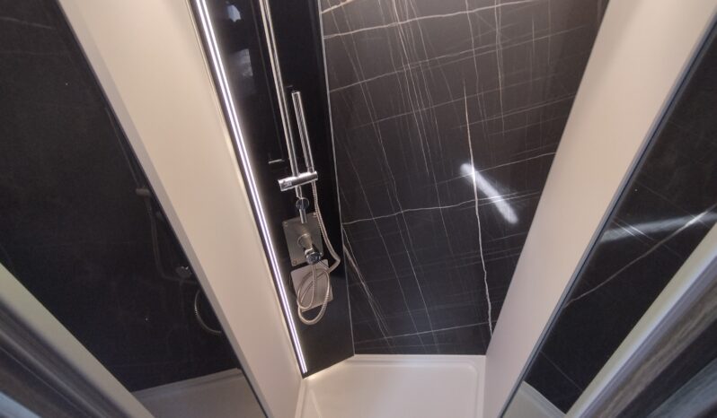 Mc Louis MC4 870 2026 pieno