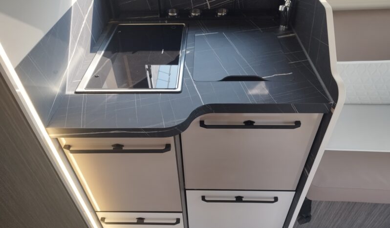 Mc Louis MC4 870 2026 pieno