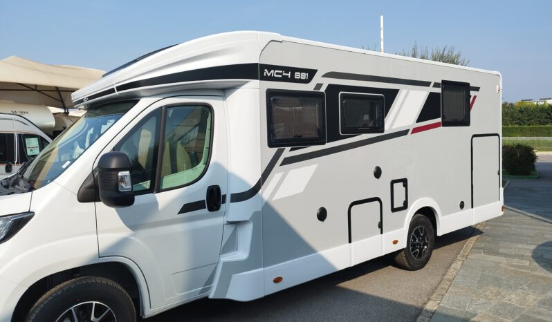 Mc Louis MC4 881 2026 pieno