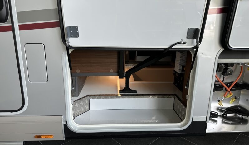 Carthago C Line I 5.9 XL Le modello 2026 pieno