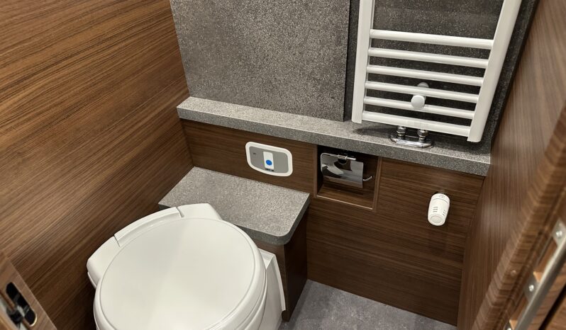 Carthago C Line I 5.9 XL Le modello 2026 pieno