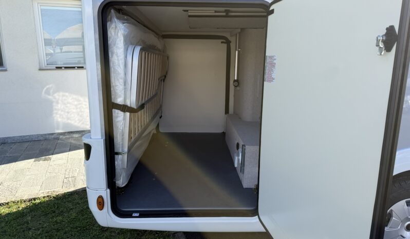 Mc Louis Glamys 320 Ford Transit cambio automatico 2026 pieno