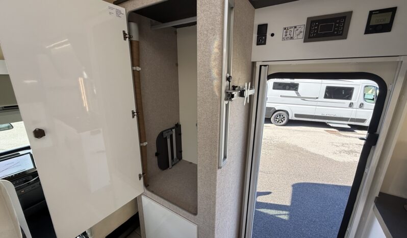 Mc Louis Glamys 320 Ford Transit cambio automatico 2026 pieno