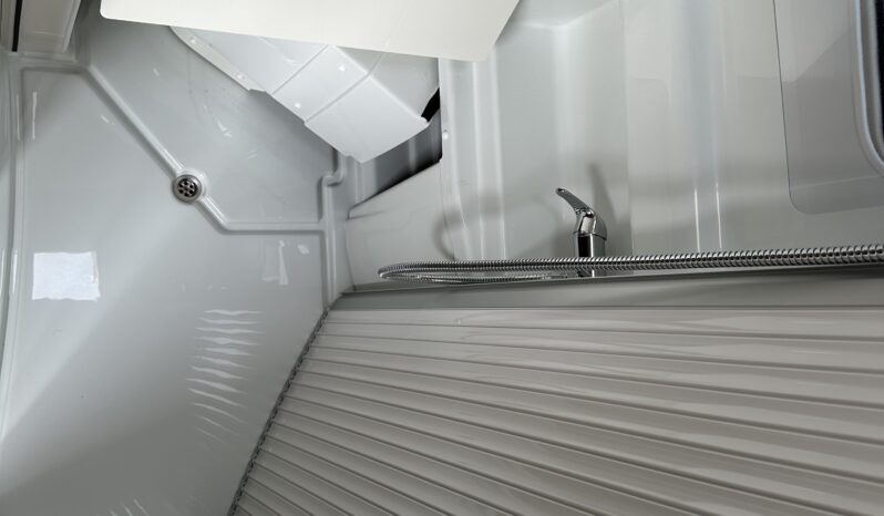 MALIBU VAN Diversity GT Skyview 600 DB K IN OFFERTA pieno