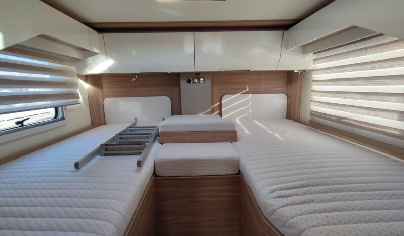 Burstner Ixeo I 690g pieno