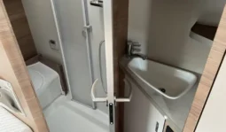 Knaus Live Wave 650MF pieno