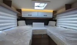 Burstner Lyseo Time SKYLINE 690G pieno