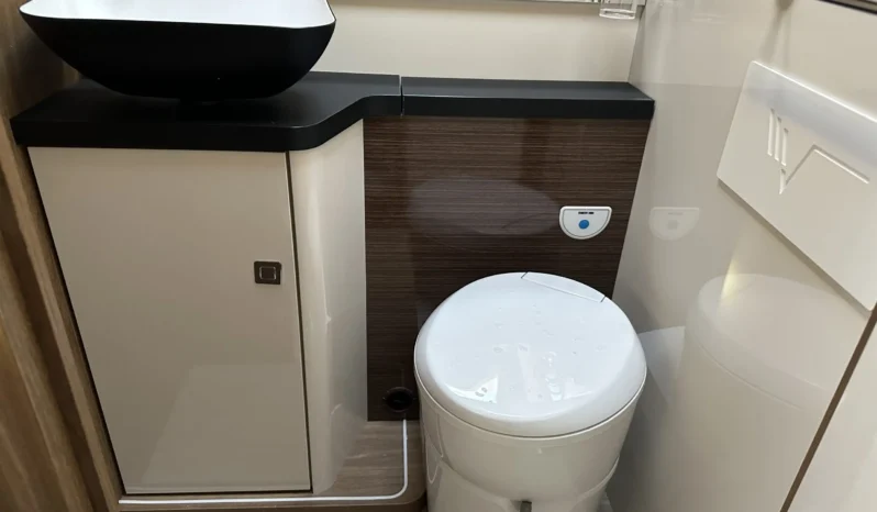 MobilVetta K Yacht Teknoline I86 ALKO pieno