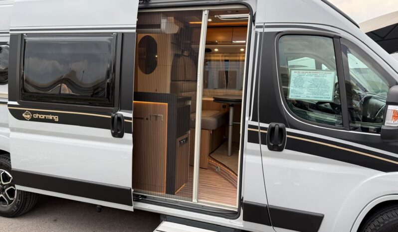 MALIBU VAN 600 DB CHARMING GT Skyview C.A. pieno