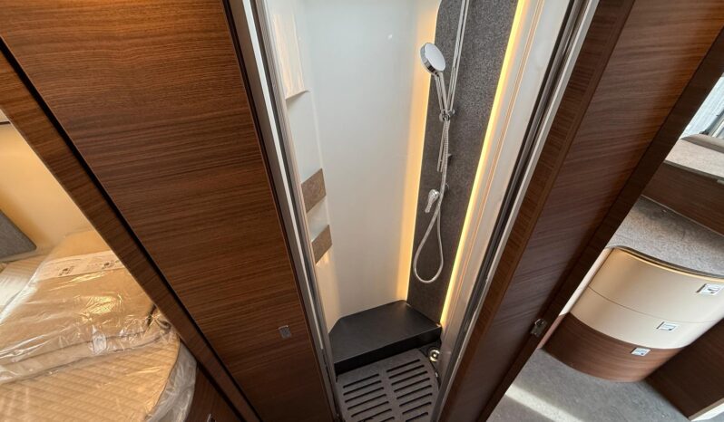 Carthago C Line I 4.9 Le / L MB cambio automatico pieno