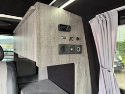 VOLKSWAGEN BULLI T 6.1 cambio automatico pieno