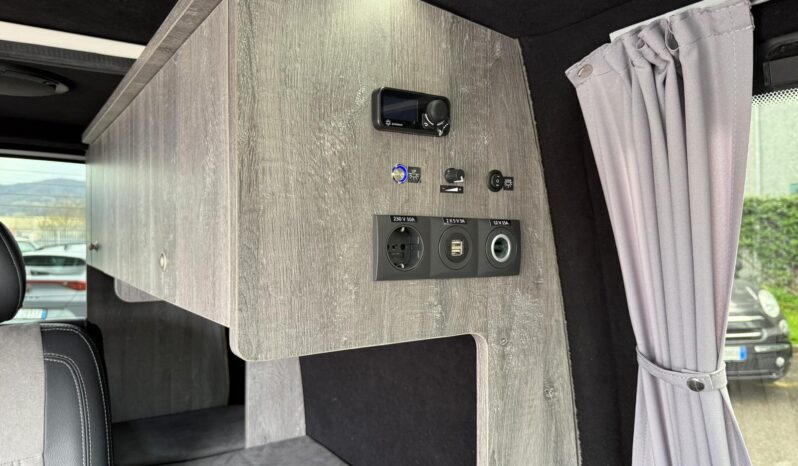 VOLKSWAGEN BULLI T 6.1 cambio automatico pieno