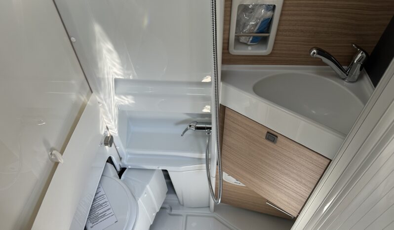 Malibu van Divesity 640 Le K Charming GT pieno